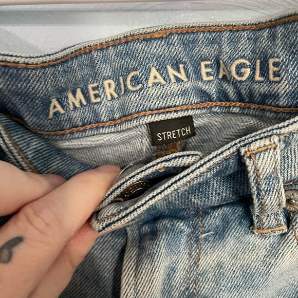 Women’s Size 4 Short American Eagle Outfitters Distressed Skinny Jeans - Picture 3 of 3